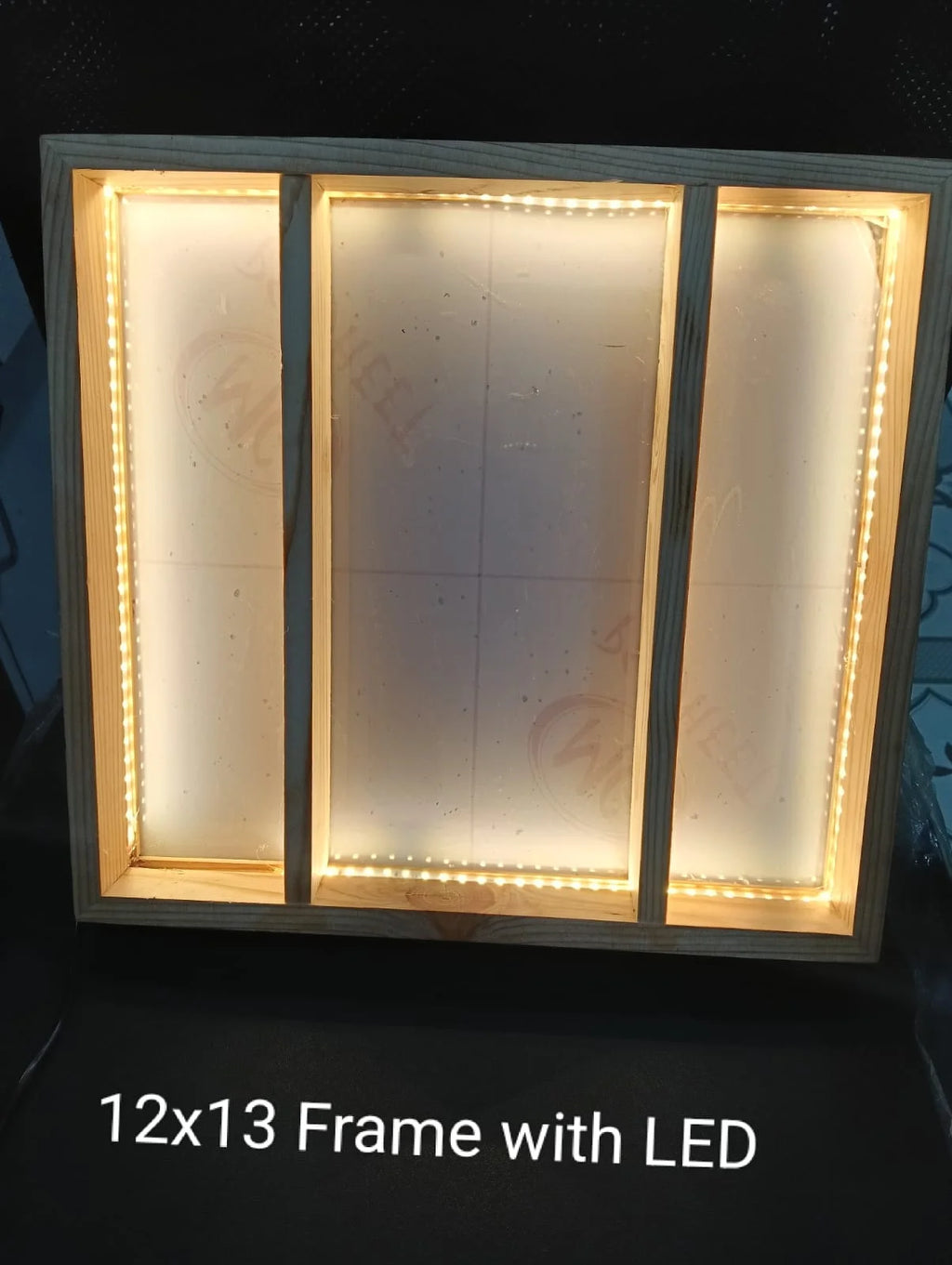 Pinewood 3 Cavity LED Light