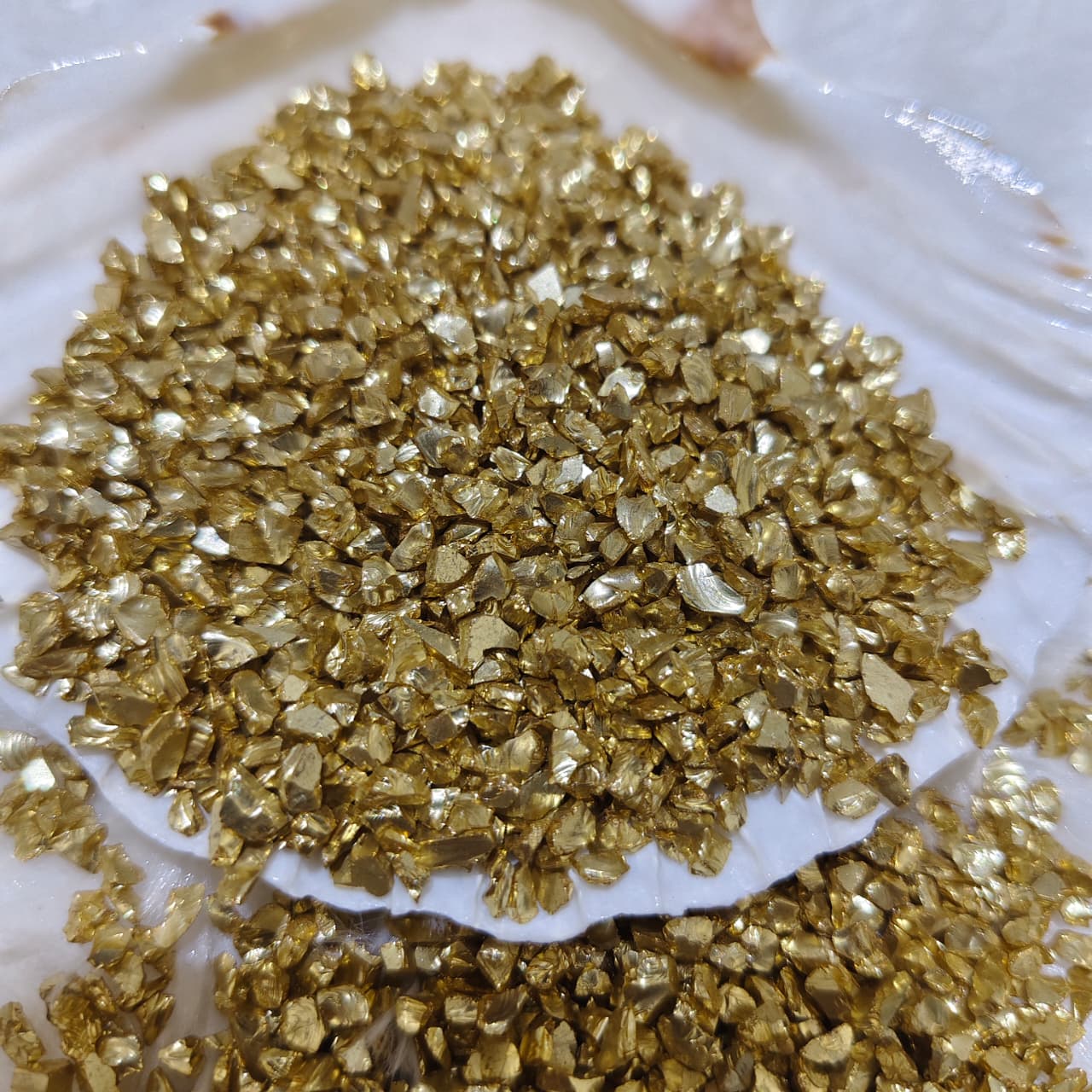 Big Metallic Glass-Golden