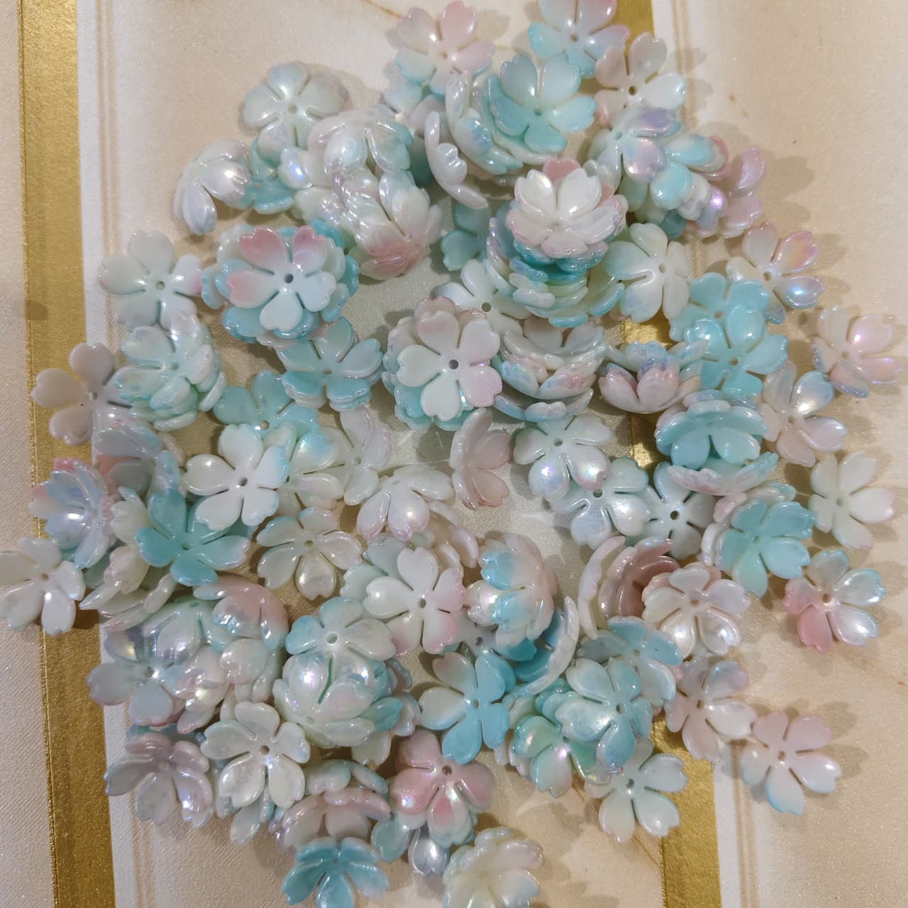 Pearl Petals Flower- Holographics Secondary image