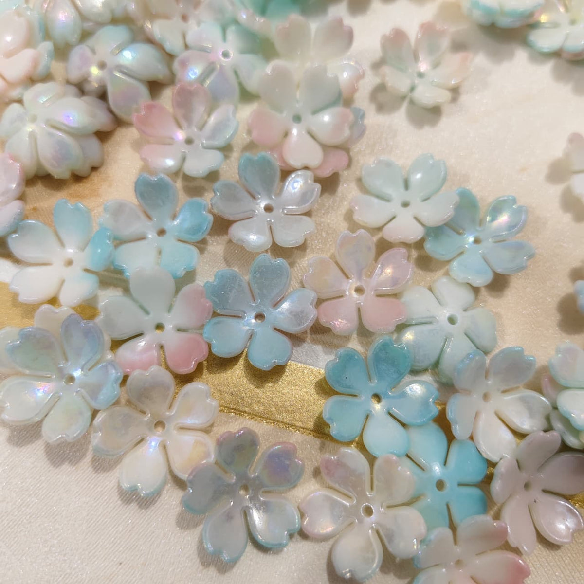 Pearl Petals Flower- Holographics Main image