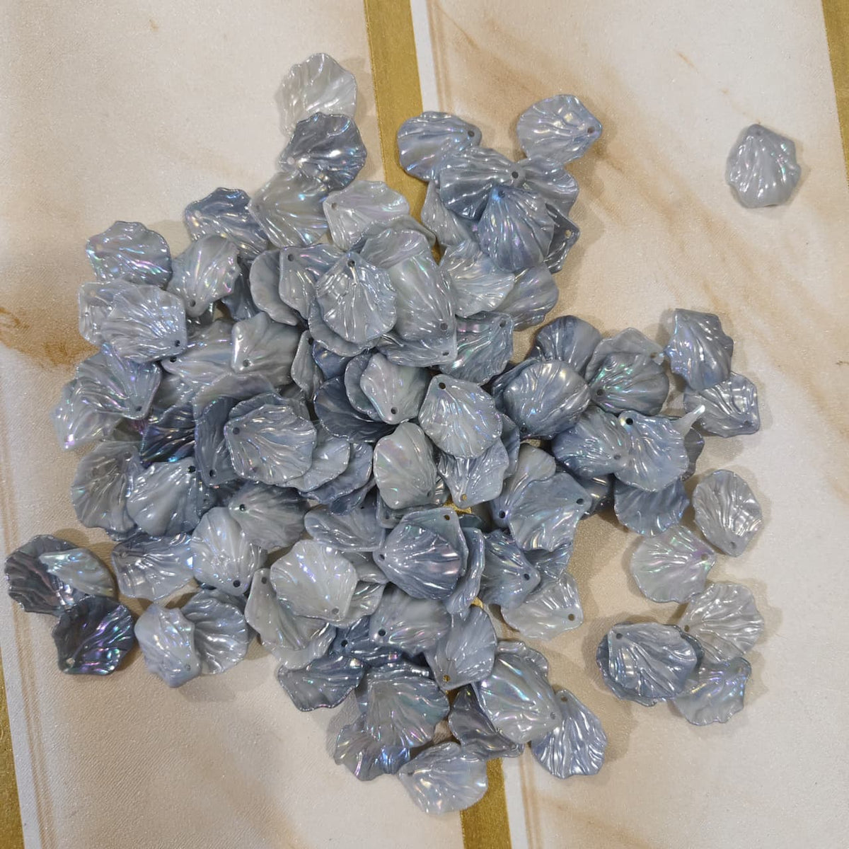 Leafe Petals-Grey