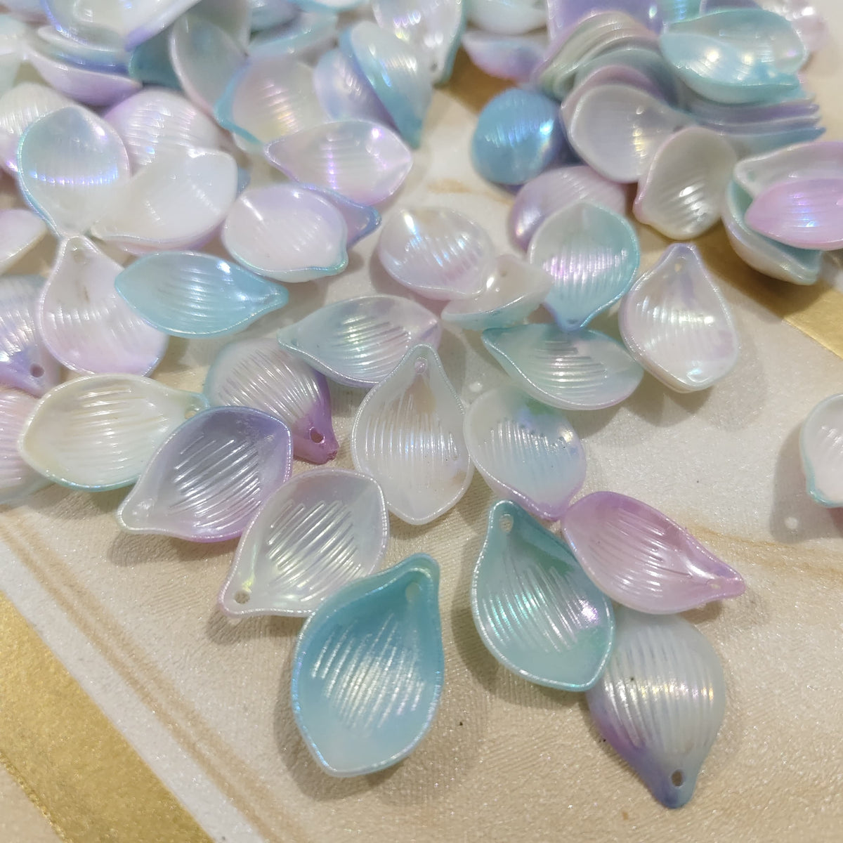 Pearl Petals- Pastel Shade Main image