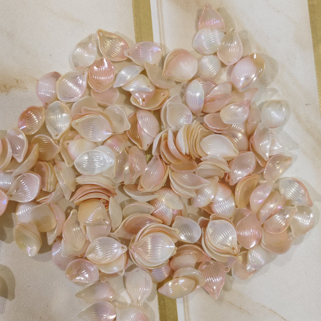 Pearl Petals- Peach